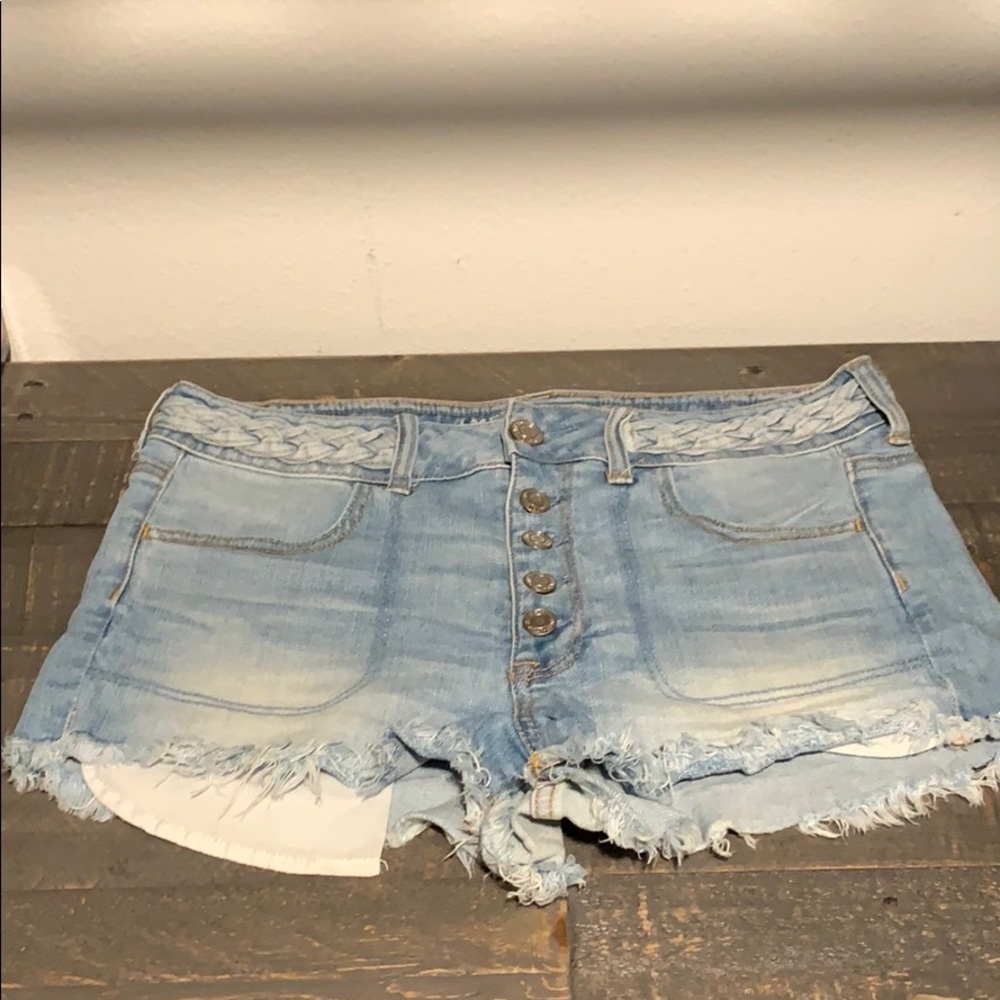 HIGH WAISTED SHORTS